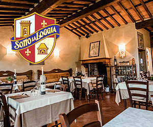 SOTTO LA LOGGIA